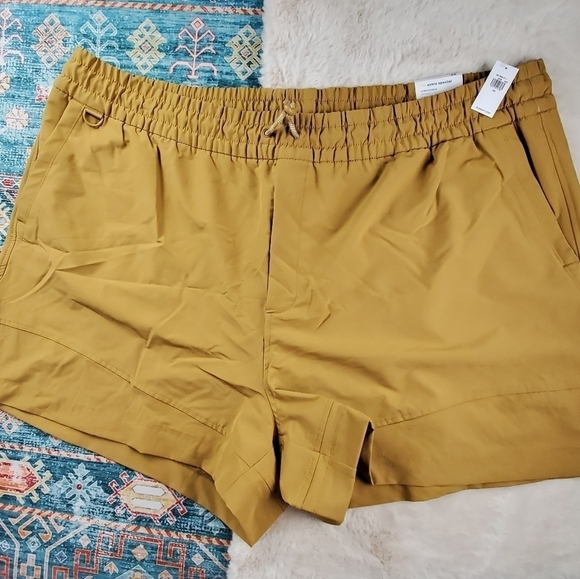 Old Navy High-Waisted StretchTech Water-Repellent Shorts Stonecastle 4X - Picture 6 of 13